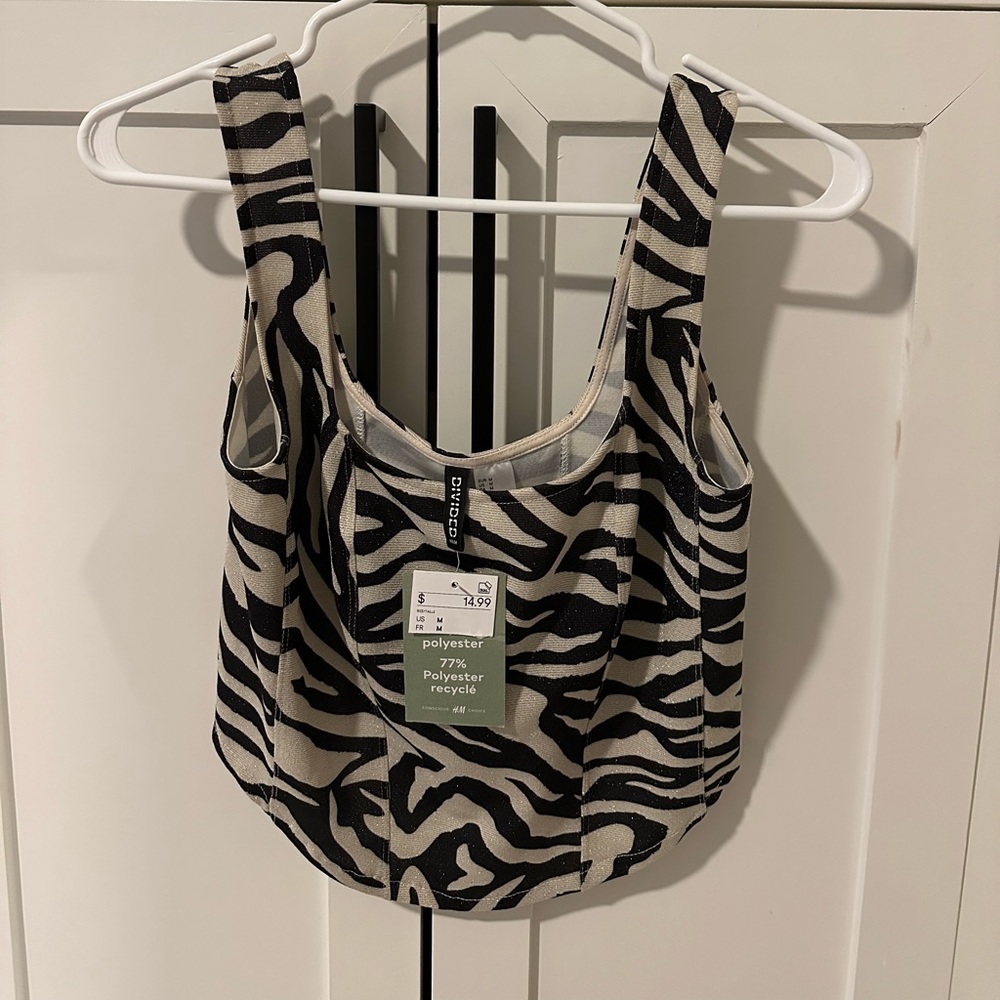 Zebra tank crop